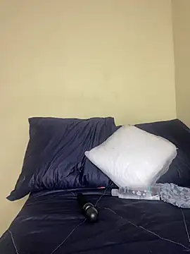 Snapshot of DarkBerry87 chatting on 03-10-25, 03:30 DarkBerry87 online show from 03-10-25, 03:30