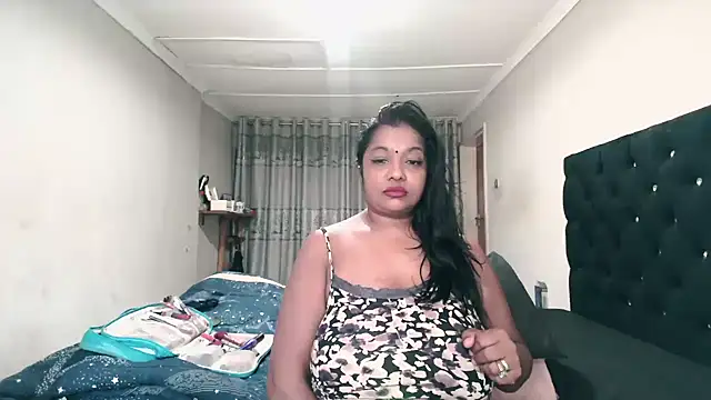 Indianmayaxoxo online show from 06-17-26, 06:38