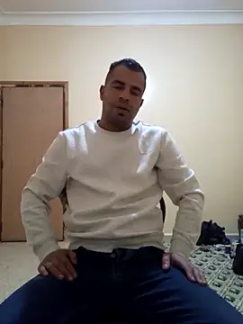 Snapshot of Bisex_activ19 chatting on 01-16-25, 08:11 Bisex activ19 online show from 01-16-25, 08:11