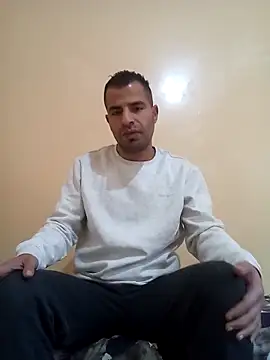 Snapshot of Bisex_activ19 chatting on 01-17-25, 08:34 Bisex activ19 online show from 01-17-25, 08:34