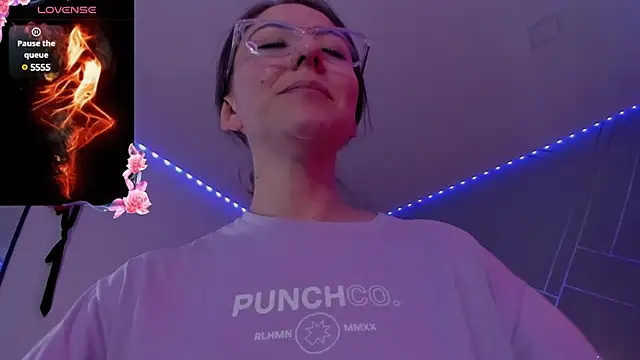 Snapshot of Ich_Bin_Julia chatting on 01-02-25, 04:02 Ich Bin Julia online show from 01-02-25, 04:02