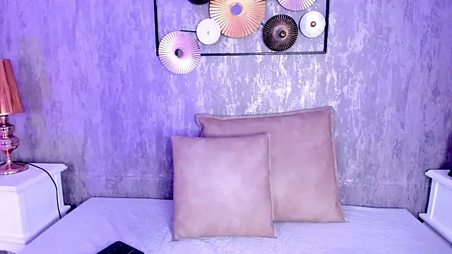 Ariana ceballos online show from 12-22-24, 03:44