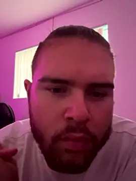 Snapshot of Comfortable_Bite chatting on 10-28-25, 12:36 Comfortable Bite online show from 10-28-25, 12:36