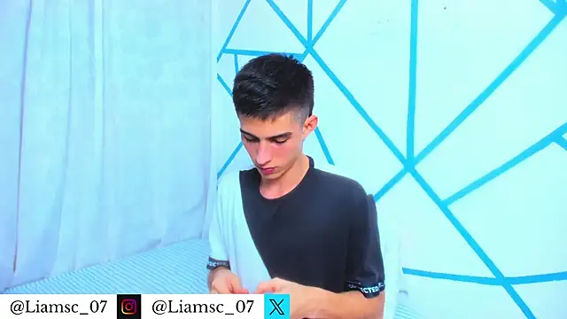 liam scott77 online show from 12-22-25, 11:24