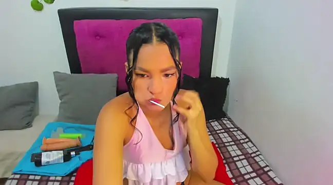 Snapshot of AlondraFoxx chatting on 01-23-25, 02:44 AlondraFoxx online show from 01-23-25, 02:44