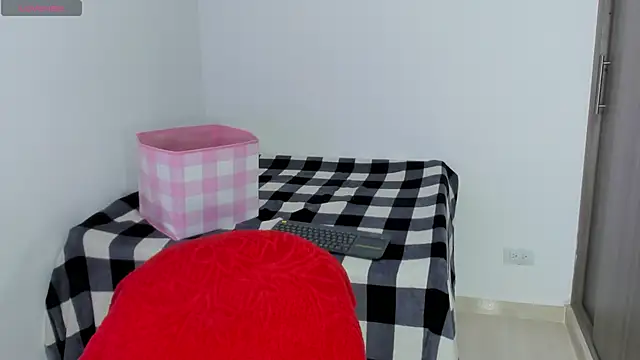 Snapshot of Natasha_su_ chatting on 01-16-25, 11:59 Natasha su  online show from 01-16-25, 11:59