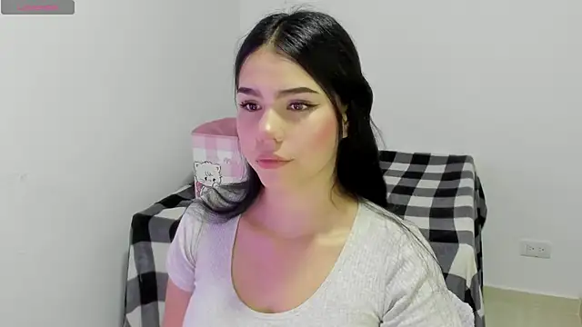 Snapshot of Natasha_su_ chatting on 02-02-25, 01:02 Natasha su  online show from 02-02-25, 01:02