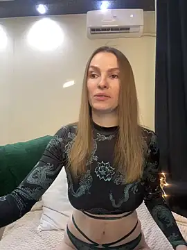 Snapshot of RachelBelI chatting on 03-05-25, 11:16 RachelBelI online show from 03-05-25, 11:16