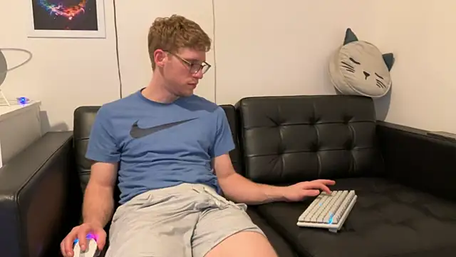 BlueEyedTallGuy94 online show from 12-25-24, 05:26