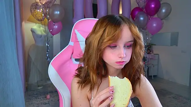 b4by LoL1 online show from 11-22-25, 12:59