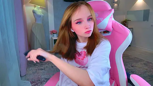 b4by LoL1 online show from 12-03-25, 11:30