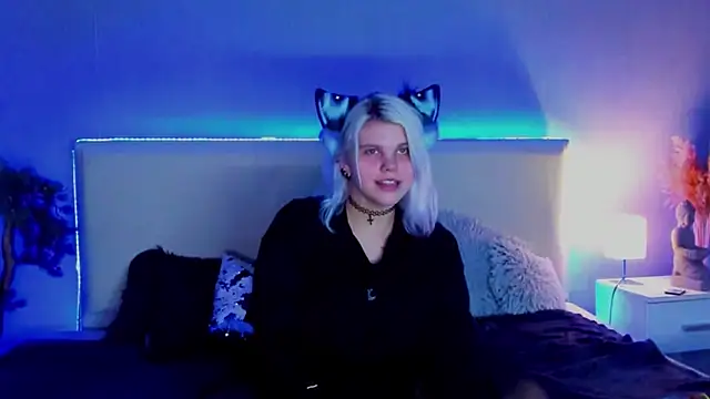 Snapshot of JoannLowe chatting on 03-08-25, 08:57 JoannLowe online show from 03-08-25, 08:57