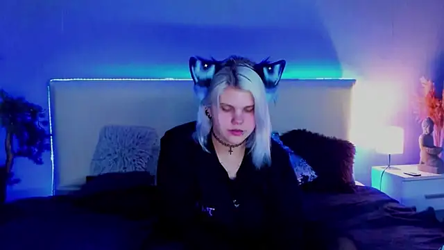 Snapshot of JoannLowe chatting on 03-09-25, 08:31 JoannLowe online show from 03-09-25, 08:31