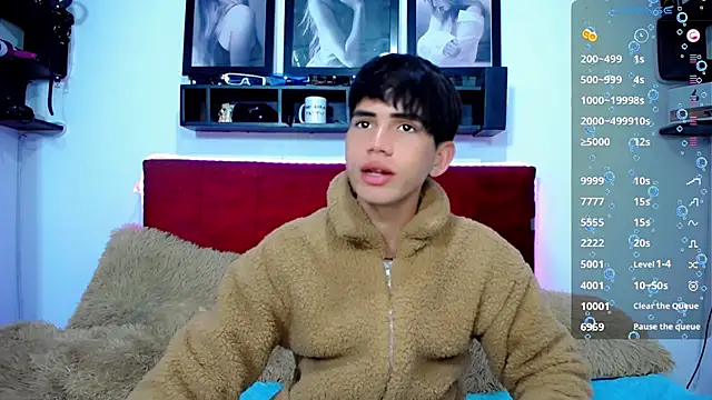 Snapshot of Tayson_Rivers chatting on 01-18-25, 12:35 Tayson Rivers online show from 01-18-25, 12:35