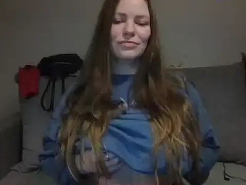 Snapshot of AnnaDiamond1 chatting on 03-17-25, 11:00 AnnaDiamond1 online show from 03-17-25, 11:00