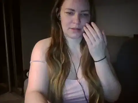 Snapshot of AnnaDiamond1 chatting on 03-22-25, 10:48 AnnaDiamond1 online show from 03-22-25, 10:48