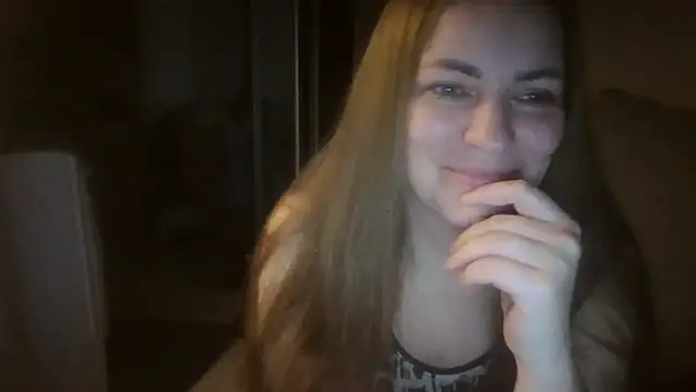 Snapshot of AnnaDiamond1 chatting on 09-21-25, 10:00 AnnaDiamond1 online show from 09-21-25, 10:00