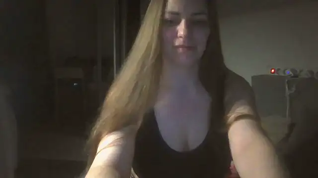 Snapshot of AnnaDiamond1 chatting on 10-08-25, 10:07 AnnaDiamond1 online show from 10-08-25, 10:07
