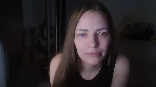 AnnaDiamond1 online show from 05-15-26, 09:44