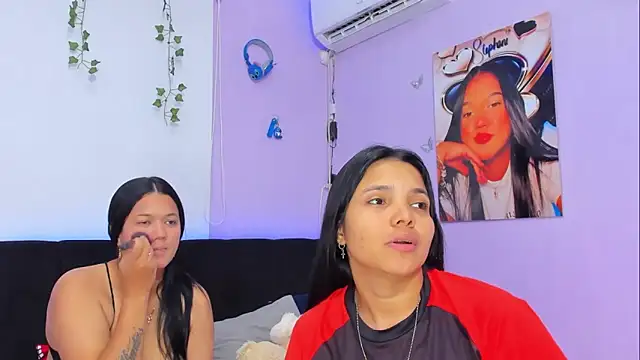 Snapshot of sara_mendez2 chatting on 02-21-25, 02:17 sara mendez2 online show from 02-21-25, 02:17