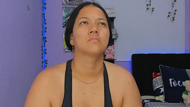 Snapshot of sara_mendez2 chatting on 02-21-25, 03:32 sara mendez2 online show from 02-21-25, 03:32