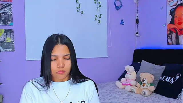 Snapshot of sara_mendez2 chatting on 03-13-25, 11:27 sara mendez2 online show from 03-13-25, 11:27