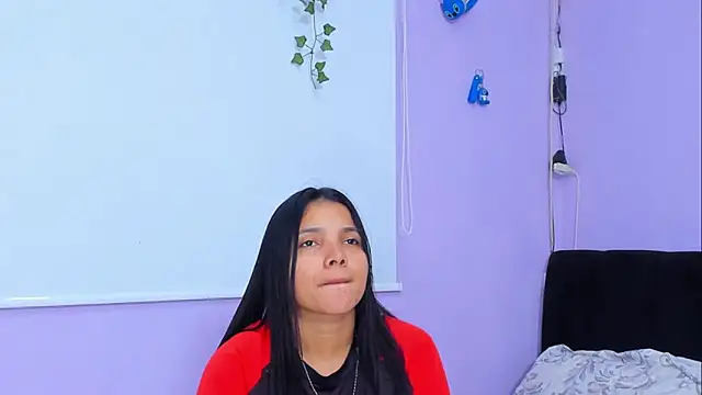 Snapshot of sara_mendez2 chatting on 03-18-25, 03:20 sara mendez2 online show from 03-18-25, 03:20