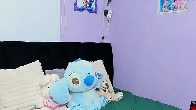 Snapshot of sara_mendez2 chatting on 10-18-25, 11:27 sara mendez2 online show from 10-18-25, 11:27