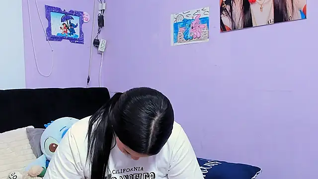 Snapshot of sara_mendez2 chatting on 10-22-25, 11:26 sara mendez2 online show from 10-22-25, 11:26