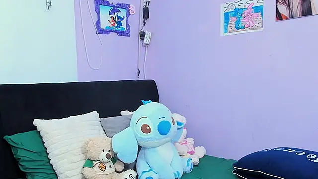 Snapshot of sara_mendez2 chatting on 10-25-25, 11:10 sara mendez2 online show from 10-25-25, 11:10