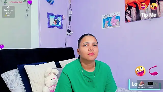 Snapshot of sara_mendez2 chatting on 11-17-25, 11:21 sara mendez2 online show from 11-17-25, 11:21