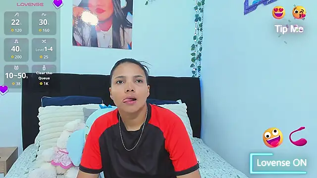 Snapshot of sara_mendez2 chatting on 11-26-25, 12:00 sara mendez2 online show from 11-26-25, 12:00