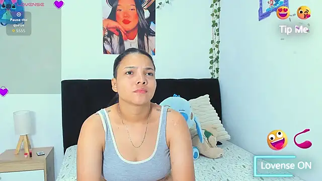 Snapshot of sara_mendez2 chatting on 11-26-25, 11:06 sara mendez2 online show from 11-26-25, 11:06