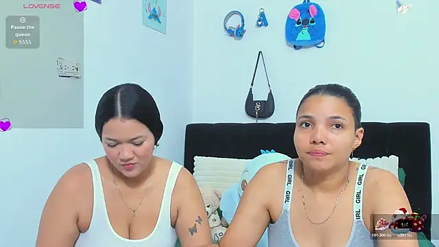 Snapshot of sara_mendez2 chatting on 12-18-25, 01:11 sara mendez2 online show from 12-18-25, 01:11