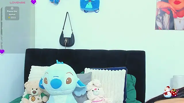 Snapshot of sara_mendez2 chatting on 12-20-25, 10:39 sara mendez2 online show from 12-20-25, 10:39