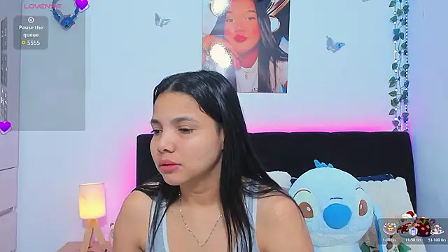 Snapshot of sara_mendez2 chatting on 02-05-26, 05:17 sara mendez2 online show from 02-05-26, 05:17