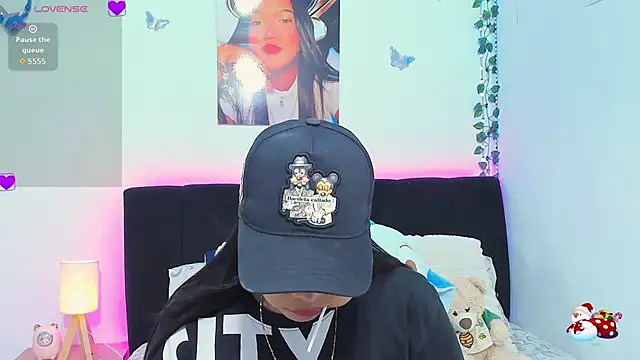 Snapshot of sara_mendez2 chatting on 02-14-26, 11:12 sara mendez2 online show from 02-14-26, 11:12