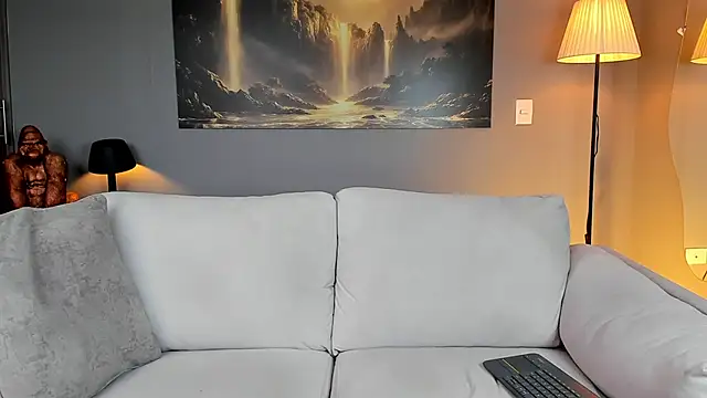 Snapshot of ApoloMakris chatting on 02-05-26, 08:57 ApoloMakris online show from 02-05-26, 08:57