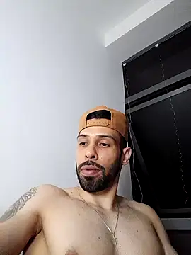 Snapshot of prince-roludo chatting on 12-15-24, 01:24 prince-roludo online show from 12-15-24, 01:24