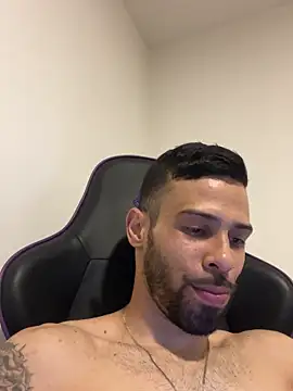 Snapshot of prince-roludo chatting on 01-18-25, 10:06 prince-roludo online show from 01-18-25, 10:06