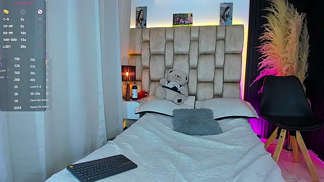 little sophie18 online show from 04-26-26, 08:06