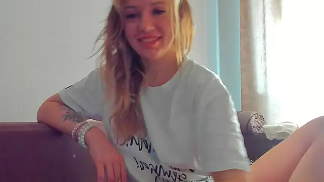 foxy blond online show from 04-30-26, 12:50