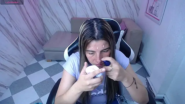 Valerie b online show from 01-28-25, 03:04