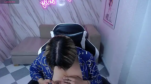 Valerie b online show from 01-30-25, 06:13