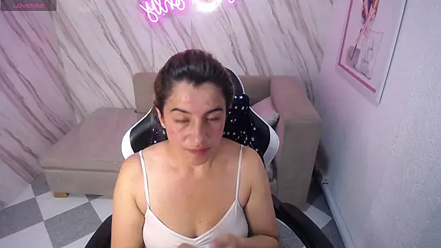 Valerie b online show from 02-19-25, 07:38