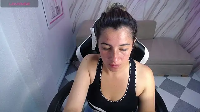 Valerie b online show from 02-22-25, 03:12