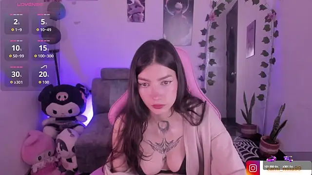 Snapshot of cami_mila9 chatting on 10-24-25, 10:28 cami mila9 online show from 10-24-25, 10:28