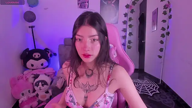 Snapshot of cami_mila9 chatting on 11-06-25, 09:59 cami mila9 online show from 11-06-25, 09:59