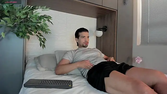 Ian Daviz online show from 02-24-25, 08:03