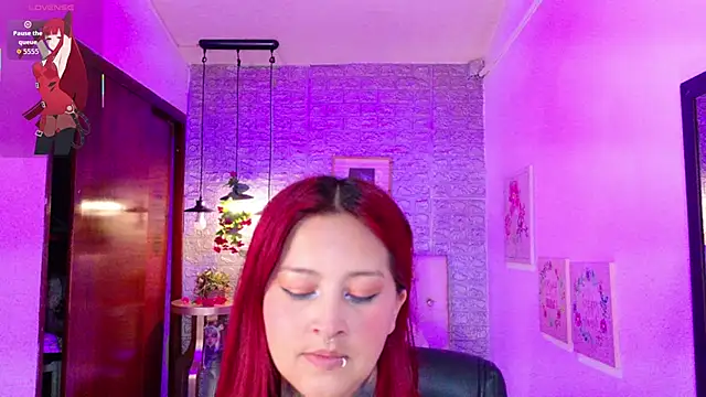 Snapshot of meghan_nill chatting on 09-12-25, 02:55 meghan nill online show from 09-12-25, 02:55